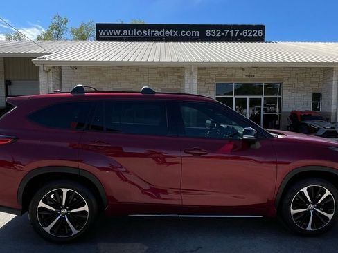 Used 2021 Toyota Highlander XSE image 7