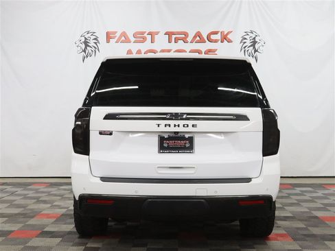 Used 2022 Chevrolet Tahoe Z71 w/ Luxury Package AWD/4WD image 5