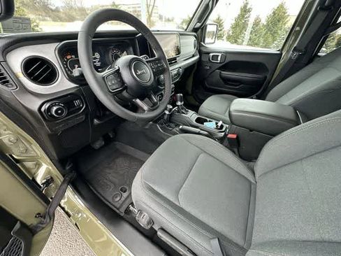 Used 2026 Jeep Wrangler Unlimited Sport AWD/4WD image 16