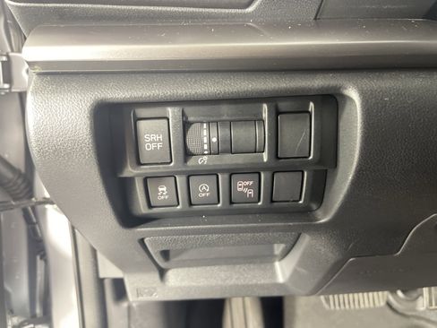 Used 2021 Subaru Crosstrek 2.5i Limited w/ Moonroof Package 1 image 17