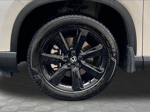 Used 2025 Honda Pilot Black Edition image 11