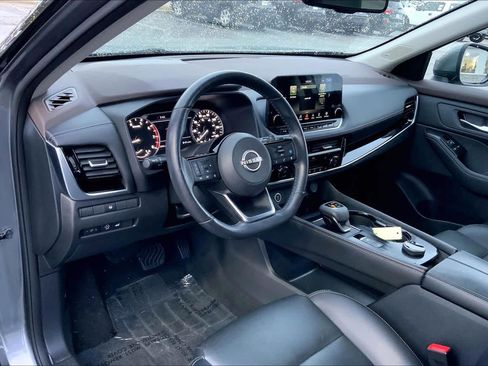 Used 2023 Nissan Rogue SL w/ SL Premium Package image 17