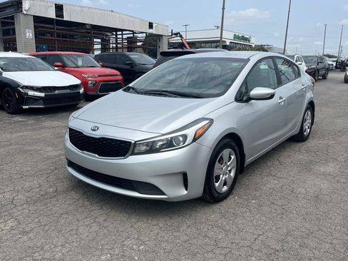 Used 2018 Kia Forte LX FWD image 3