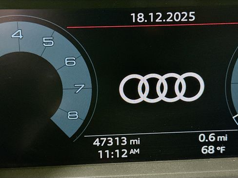 Used 2024 Audi Q3 2.0T Premium image 18