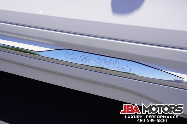 Used 2020 GMC Terrain Denali w/ Denali Premium Package FWD image 17