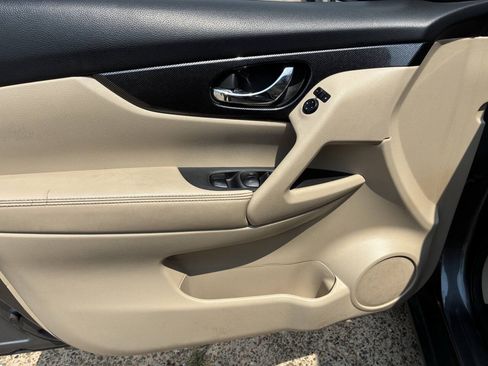 Used 2016 Nissan Rogue SL w/ SL Premium Package AWD/4WD image 5