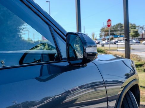 Used 2022 Rivian R1T Adventure image 31