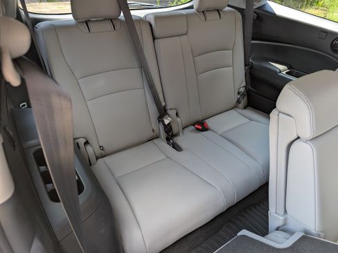 Used 2016 Honda Pilot Touring image 22
