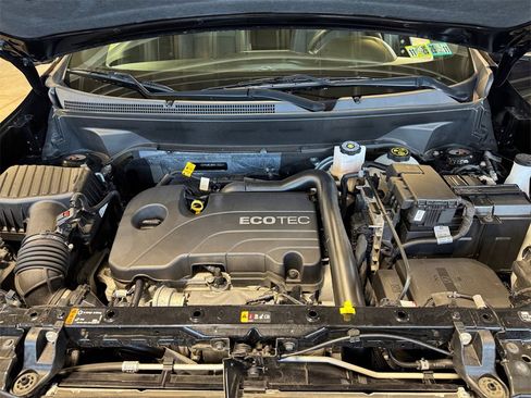 Used 2022 Chevrolet Equinox RS w/ Infotainment Package image 27