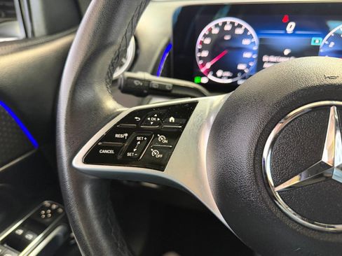 Used 2025 Mercedes-Benz GLB 250 4MATIC image 32
