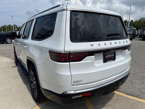 Used 2025 Jeep Wagoneer Series II w/ 8-Passenger Seating Package AWD/4WD image 7