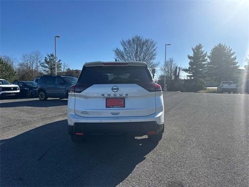 New 2026 Nissan Rogue SV image 5