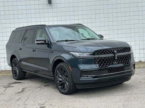 New 2026 Lincoln Navigator L Reserve AWD/4WD image 29