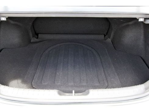 Used 2025 Hyundai Elantra SEL FWD image 27