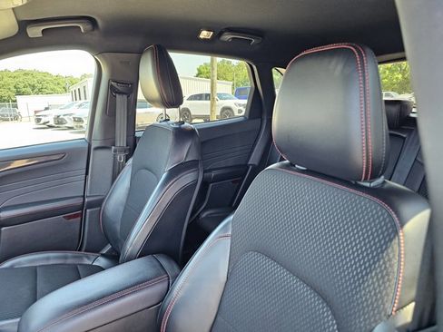 Used 2025 Ford Escape ST-Line FWD image 18