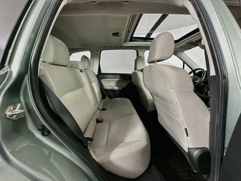 Used 2017 Subaru Forester 2.5i Premium AWD/4WD image 26