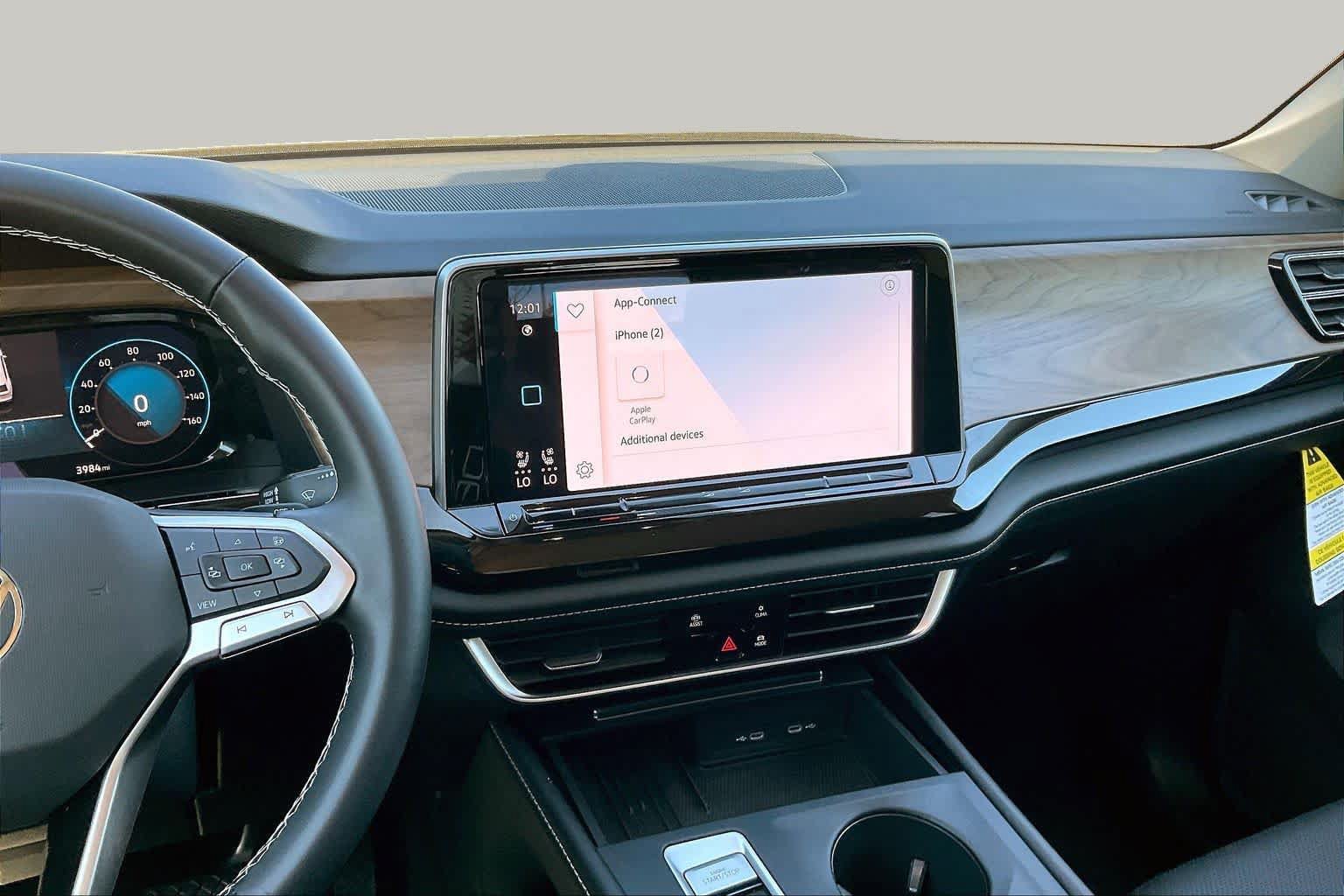 Used 2026 Volkswagen Atlas SE FWD image 7