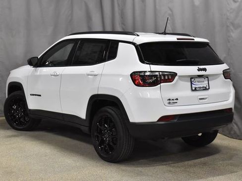 New 2026 Jeep Compass Latitude image 7