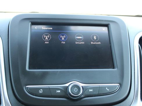 Used 2021 Chevrolet Equinox LT image 41