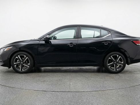 Used 2025 Nissan Sentra SV image 5