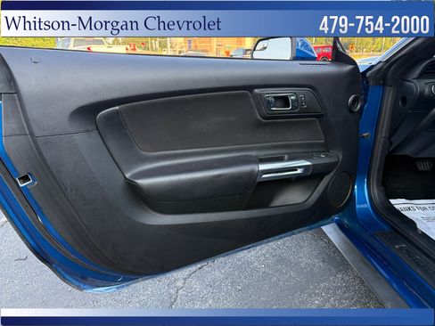 Used 2017 Ford Mustang Coupe RWD image 14