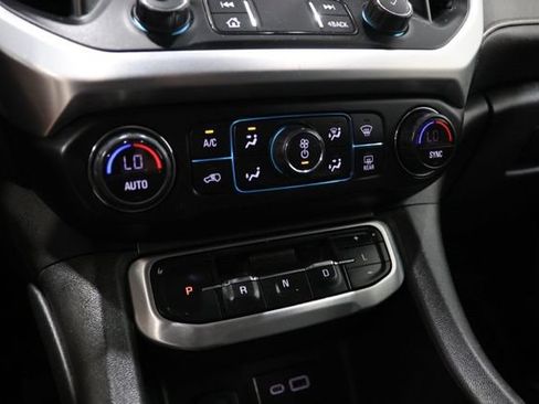 Used 2021 GMC Acadia SLE w/ Driver Convenience Package FWD image 25