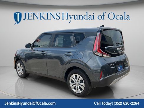 Used 2025 Kia Soul LX FWD image 5