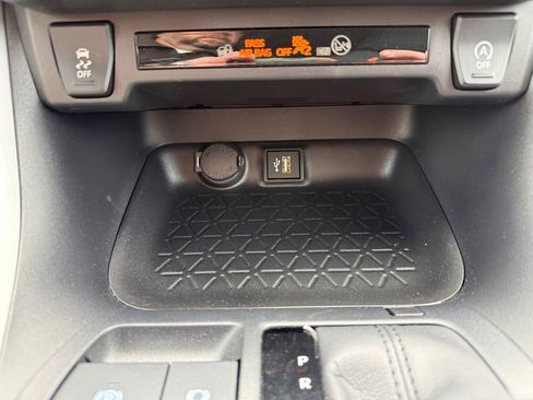 Certified 2025 Toyota RAV4 LE FWD image 24