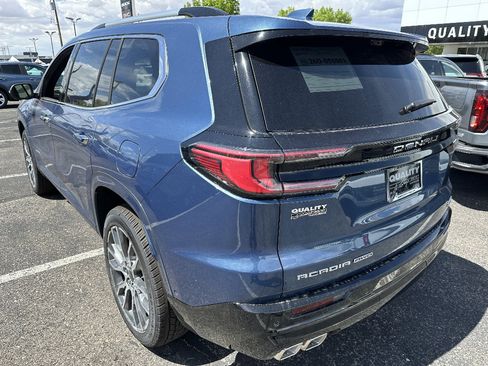 New 2026 GMC Acadia Denali Ultimate w/ LPO, Floor Liner Package AWD/4WD image 4