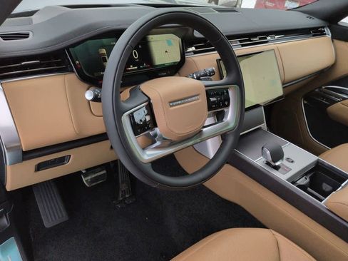New 2026 Land Rover Range Rover Long Wheelbase SE image 2