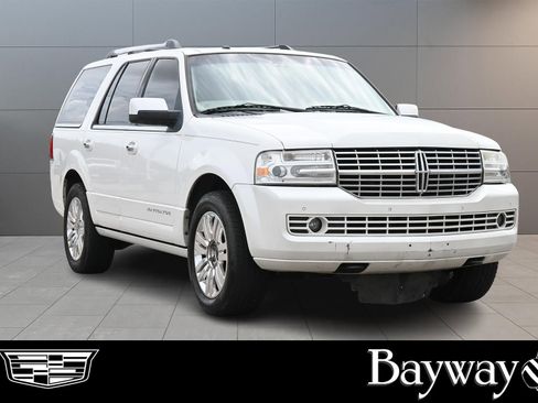 Used 2013 Lincoln Navigator 2WD w/ HD Trailer Tow Pkg image 4