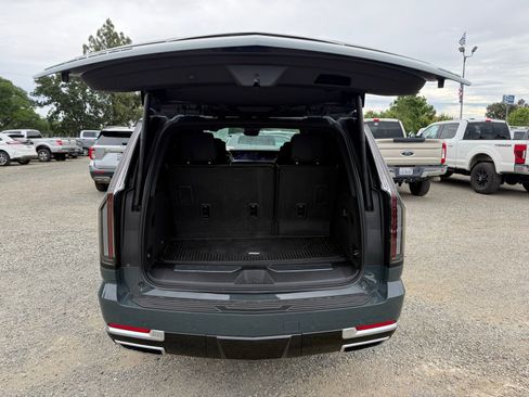 Used 2025 Cadillac Escalade Premium Luxury w/ LPO, Floor Liner Package image 5