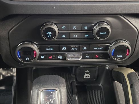 New 2026 Ford Bronco Badlands AWD/4WD image 19