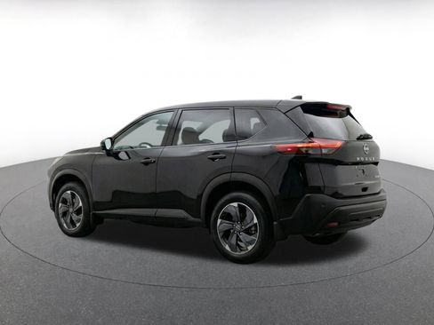 Used 2025 Nissan Rogue SV FWD image 7