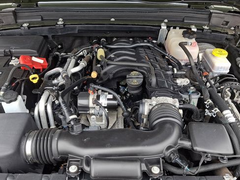 Used 2022 Jeep Wrangler Unlimited Sahara image 29