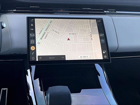 Used 2025 Land Rover Range Rover Sport Dynamic SE image 6