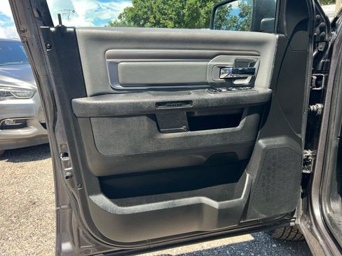Used 2022 RAM 1500 Classic SLT AWD/4WD image 11