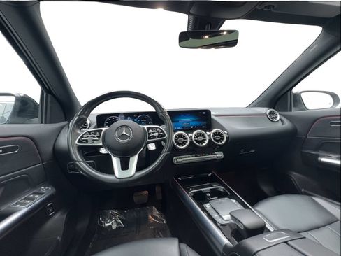 Used 2022 Mercedes-Benz GLA 250 4MATIC w/ Premium Package Lite image 32
