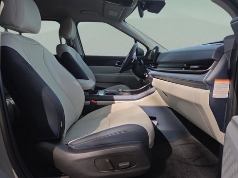 New 2026 Kia Carnival EX FWD image 22