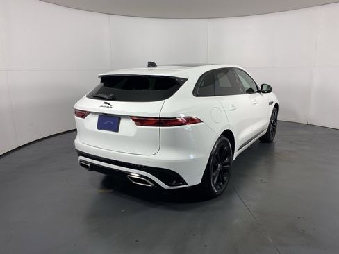 Used 2025 Jaguar F-PACE R-Dynamic S image 5