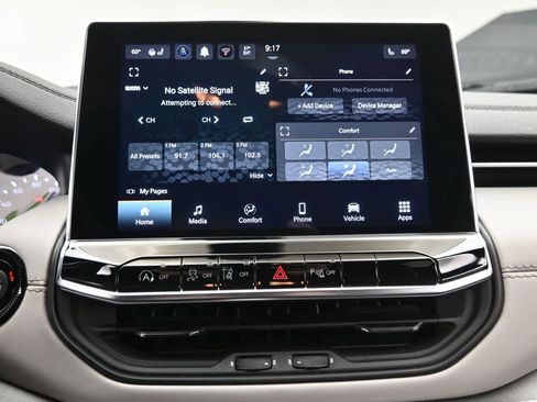 Used 2025 Jeep Compass Limited AWD/4WD image 14