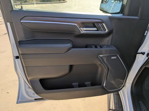 Certified 2023 GMC Sierra 1500 SLT image 11