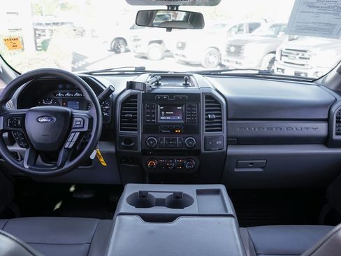 Used 2017 Ford F550 XL image 25