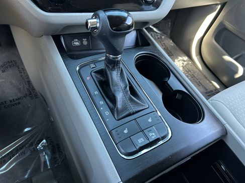 Used 2016 Kia Sedona LX w/ LX Convenience Package FWD image 27
