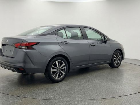 Used 2025 Nissan Versa SV image 9