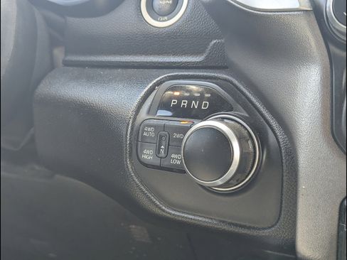 Used 2019 RAM 1500 Big Horn AWD/4WD image 25