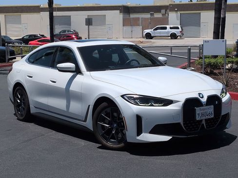 Used 2023 BMW i4 eDrive40 w/ Premium Package RWD image 2
