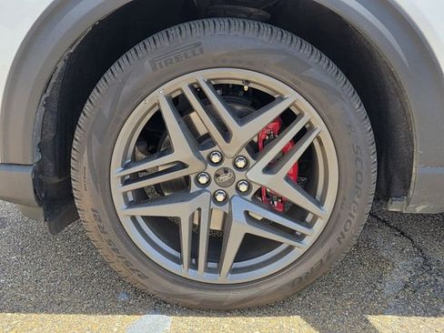 Used 2025 Ford Explorer ST-Line w/ Premium Package image 12