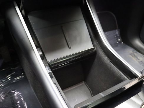 Used 2021 Tesla Model Y Long Range image 47