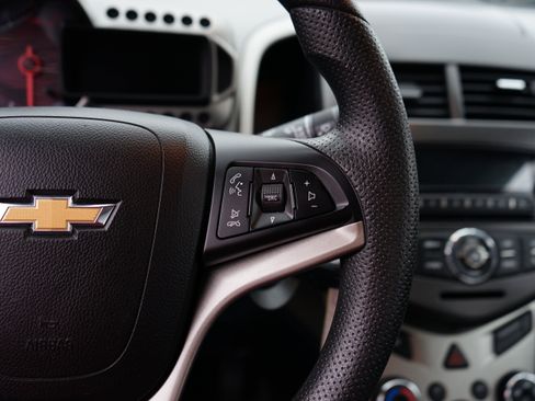 Used 2015 Chevrolet Sonic LT image 26